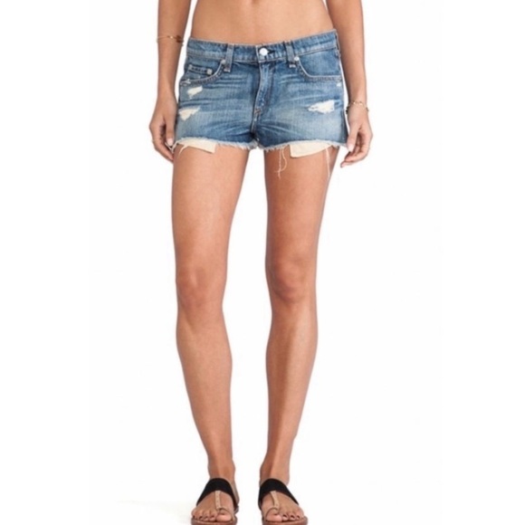 rag & bone Pants - Rag & Bone Cut Off Shorts in Moss. (27)